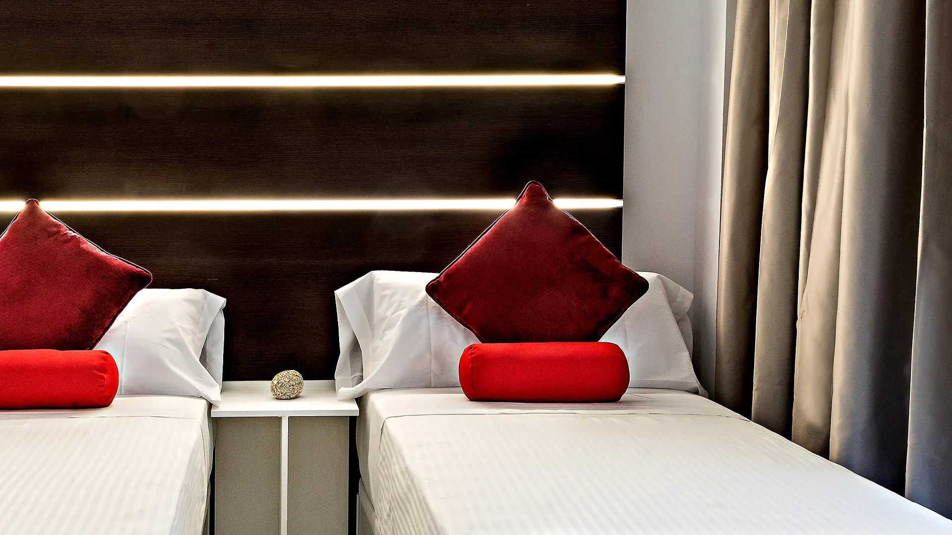 Pensión Roisa Hostal Boutique Madrid