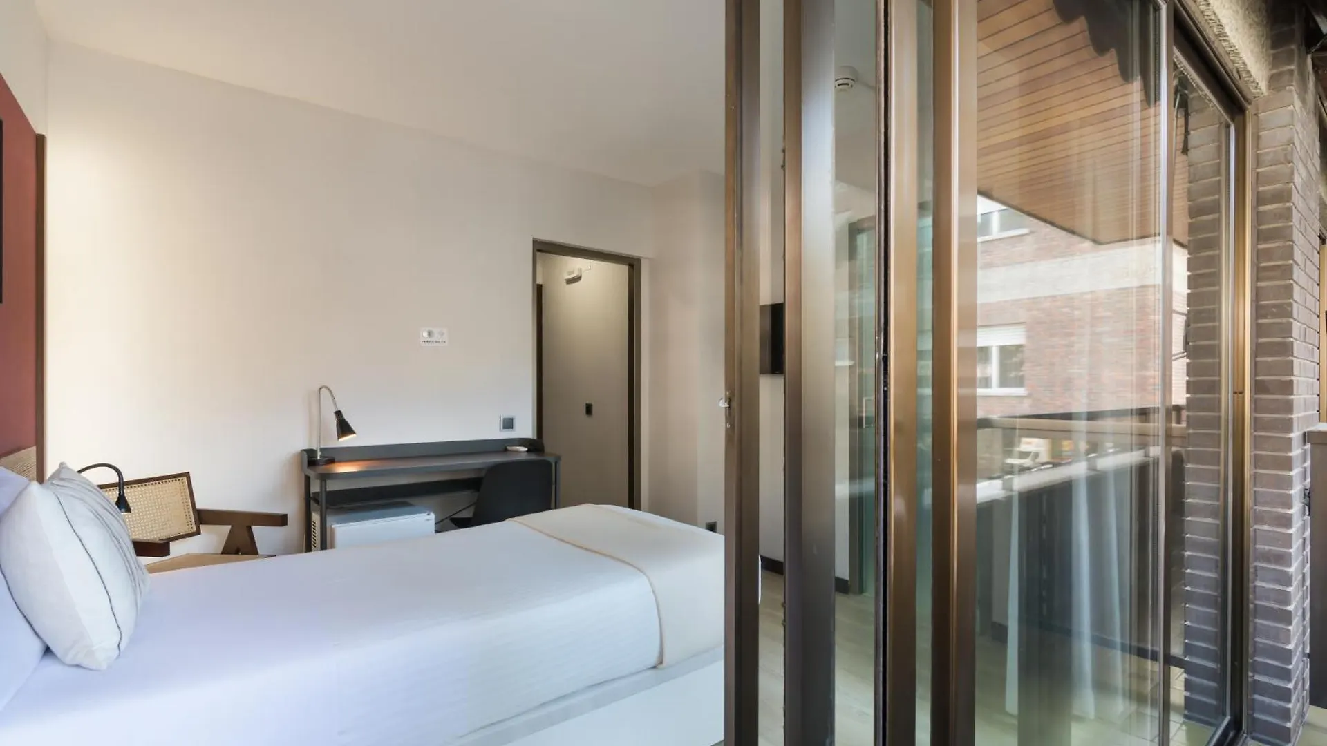 Roisa Hostal Boutique Madrid 3*,