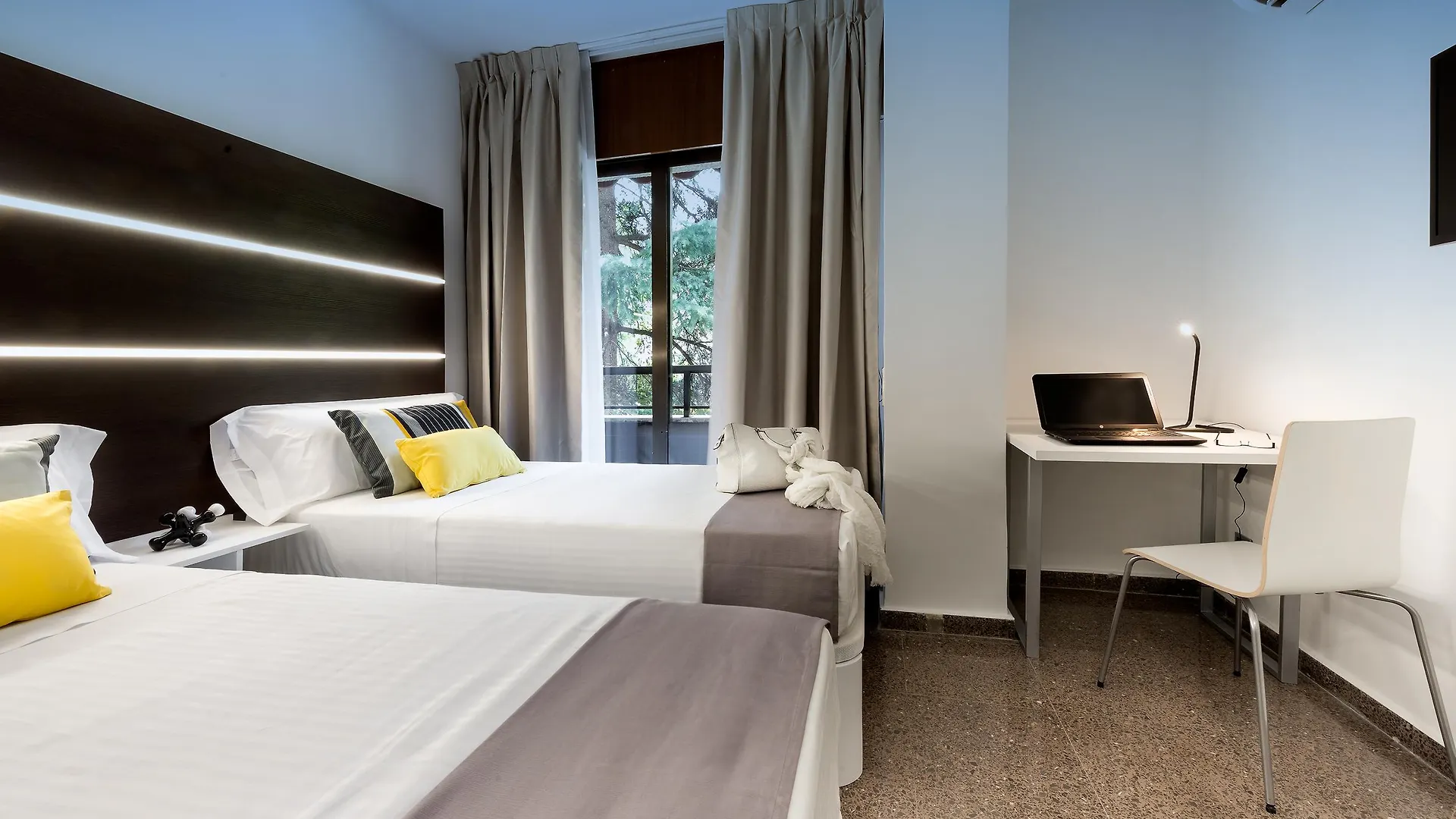 Roisa Hostal Boutique مدريد بيت ضيافة