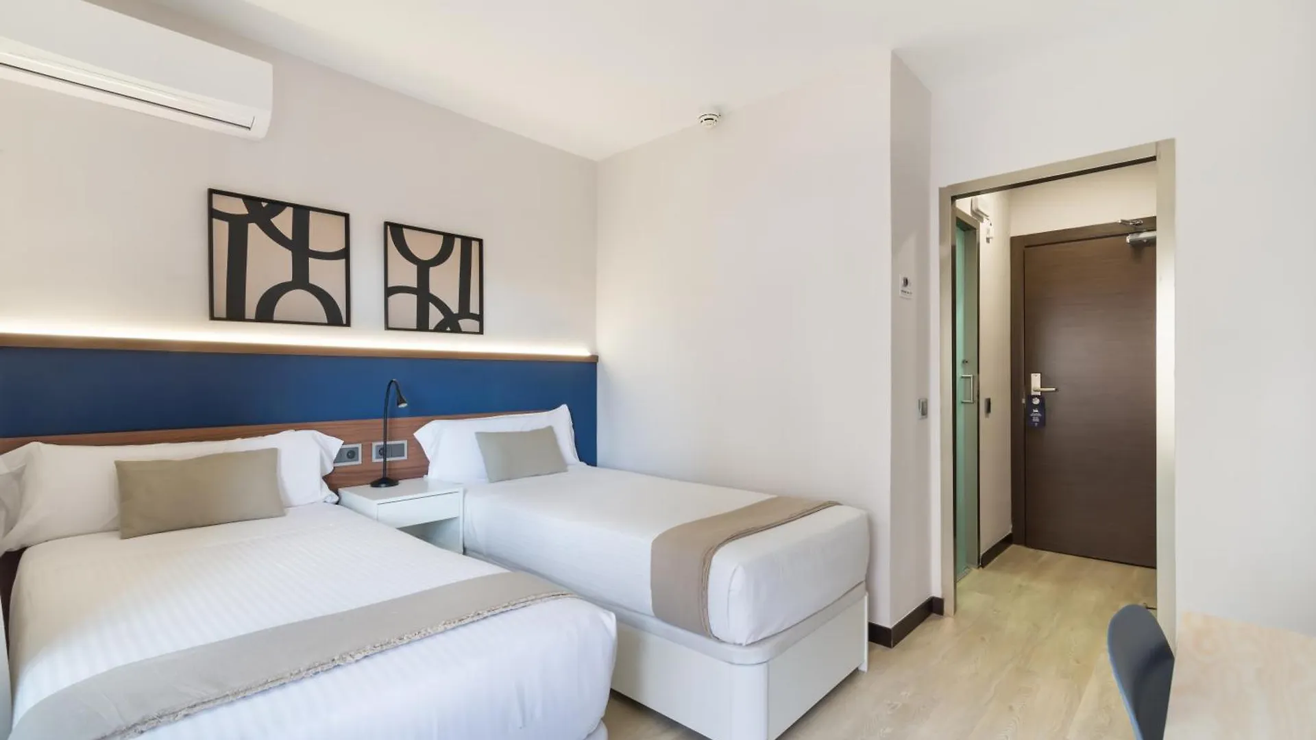 Roisa Hostal Boutique مدريد 3*,  إسبانيا