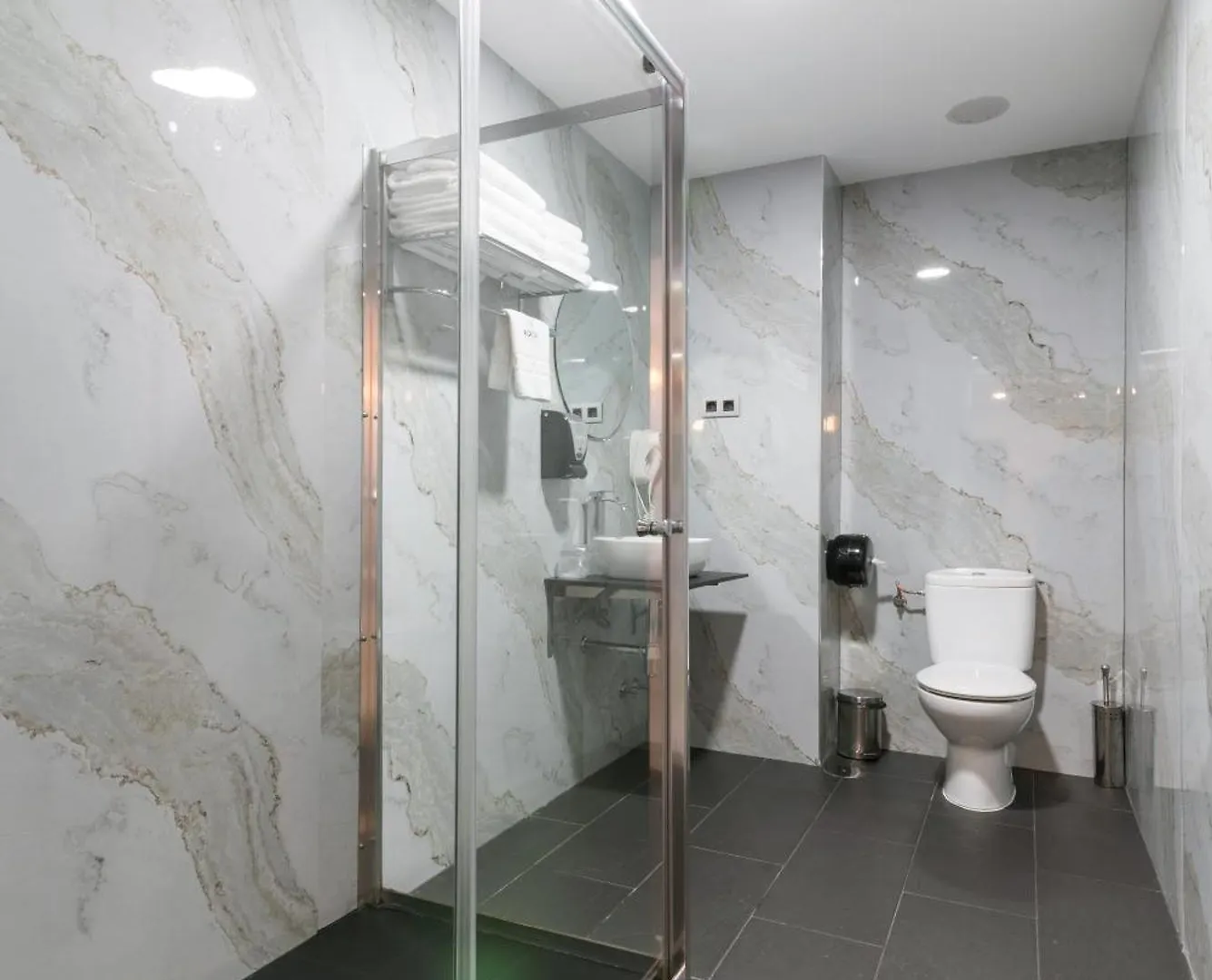 Roisa Hostal Boutique مدريد 3*,  إسبانيا
